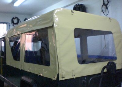 trabajo de tapizado de capotas de coches en Madrid