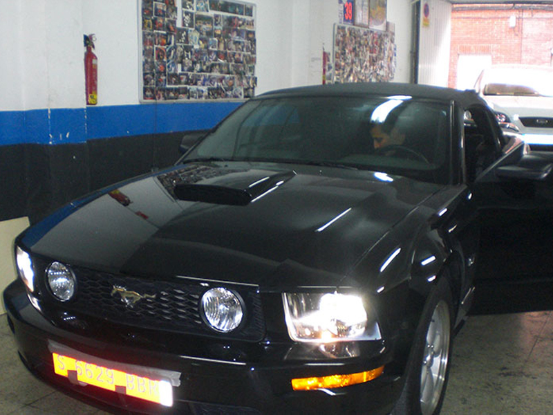 Tapizado de FORD MUSTANG