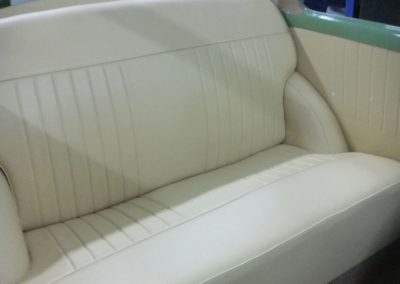 Tapizado de capota de coche Jaguar en Madrid