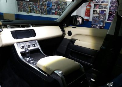 Tapizado de coche Ranger Rover Evoque en Madrid