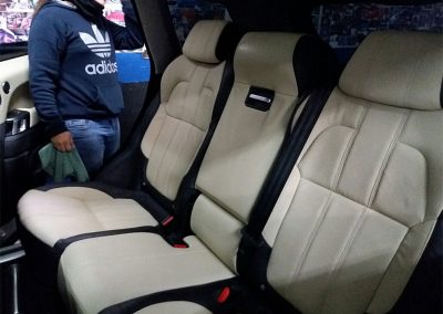 Tapizado de coche Ranger Rover Evoque en Madrid
