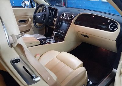 tapizado de coche Bentley en Madrid